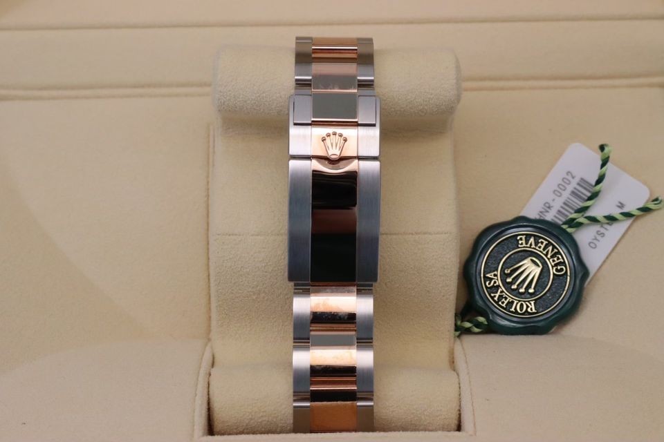 Rolex GMT Master II 126711 CHNR Image 3